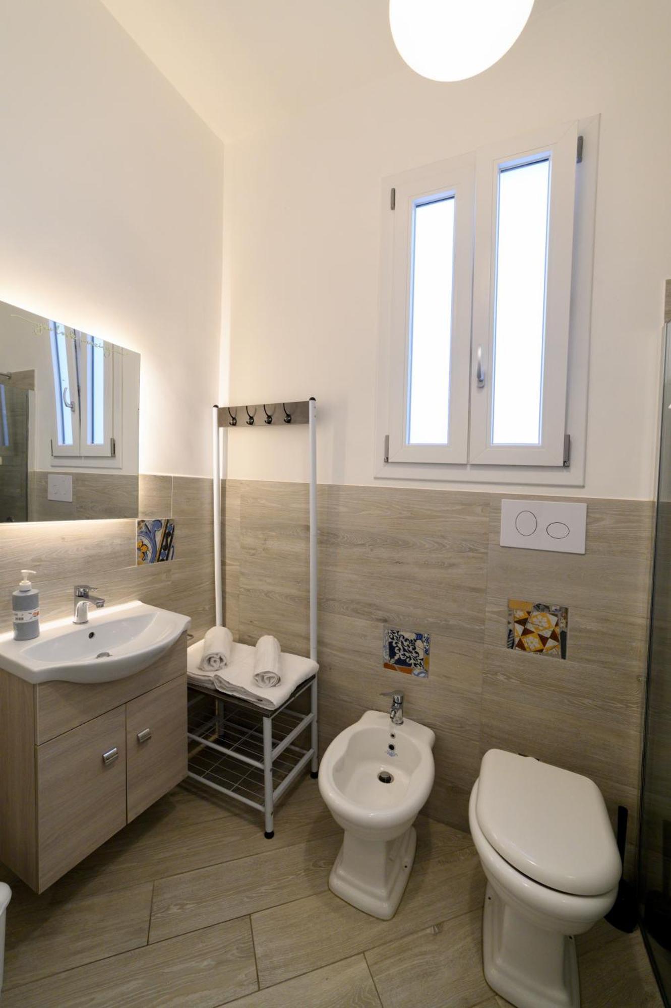 Le Terrazze Di Giulia Apartment ปาแลร์โม ภายนอก รูปภาพ